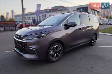 Минивэн Maxus Euniq 5 2021 в 