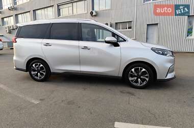 Минивэн Maxus Euniq 5 2020 в 