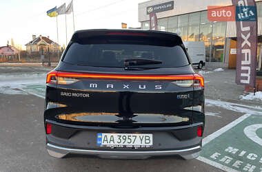 Позашляховик / Кросовер Maxus Euniq 6 2022 в 