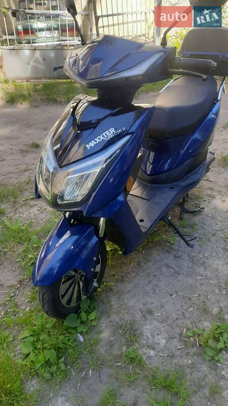 Скутер Maxxter Nova 2022 в 
