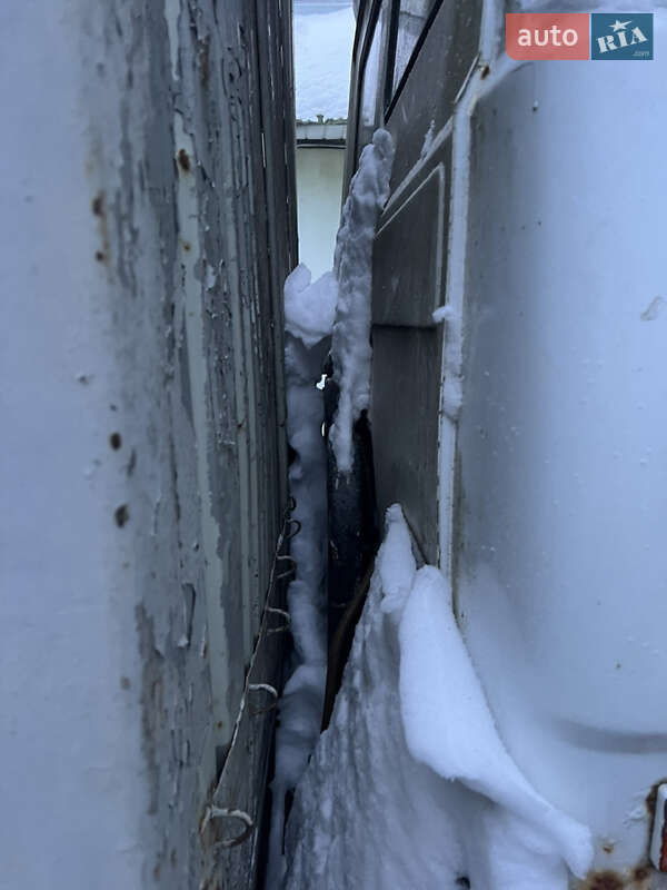 Грузовой фургон МАЗ 437040 2004 в Луцке