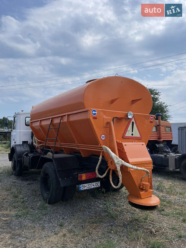 Пескоразбрасывающая машина МАЗ 5571 2009 в Одессе