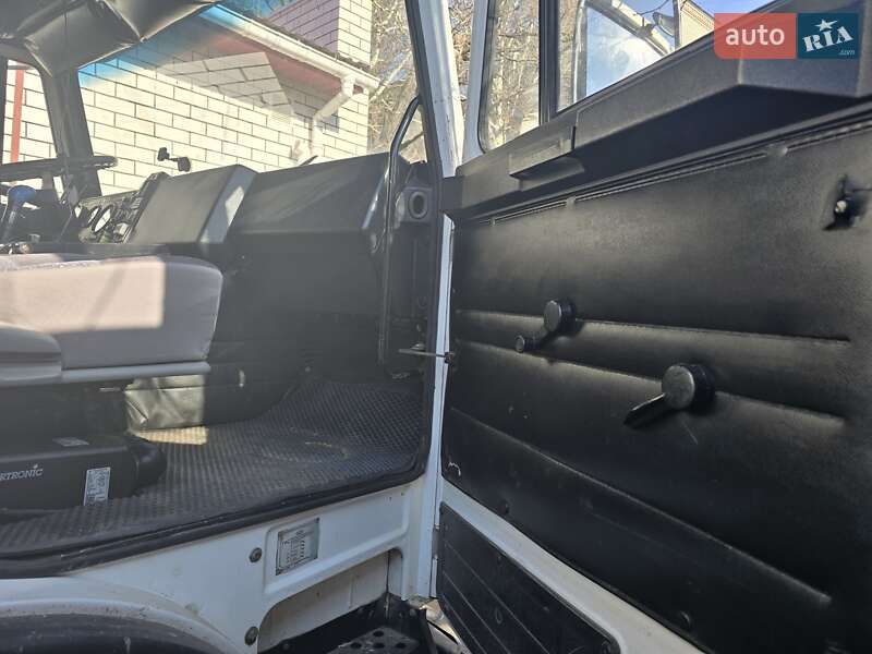 Контейнеровоз МАЗ 6303 1998 в Николаеве