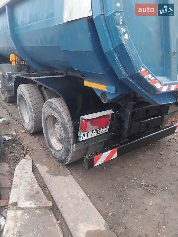 Самосвал МАЗ 6516V8 2011 в Ивано-Франковске