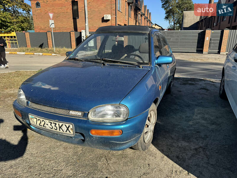 Седан Mazda 121 1992 в Ирпене