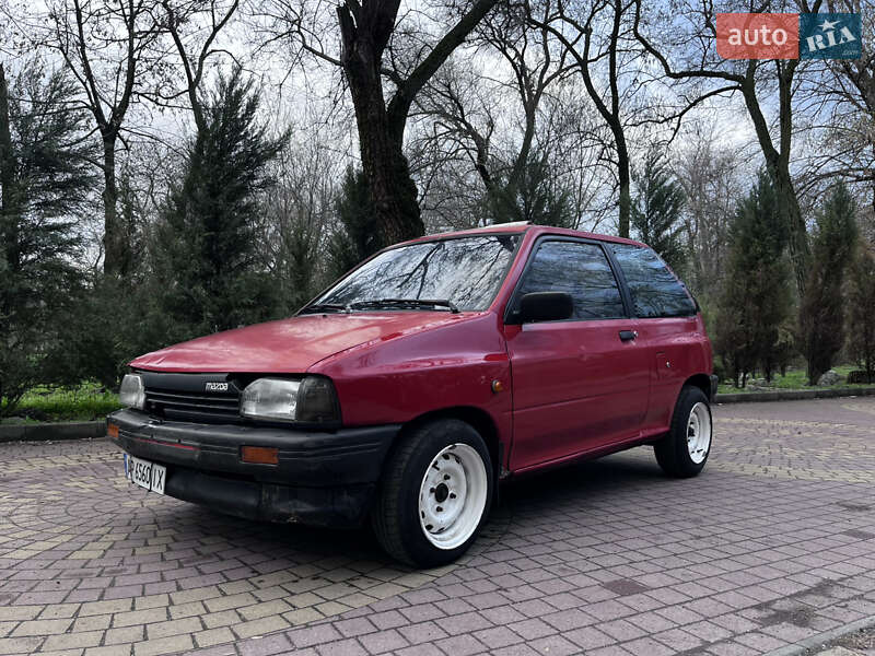 Хэтчбек Mazda 121 1988 в 