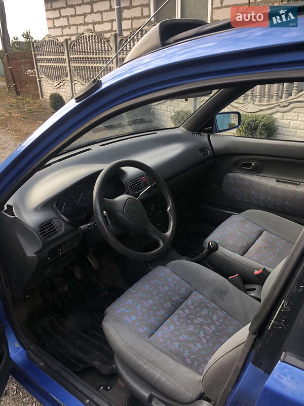 Седан Mazda 121 1993 в Кременчуге