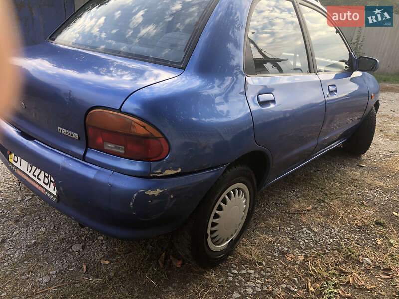 Седан Mazda 121 1993 в Кременчуге