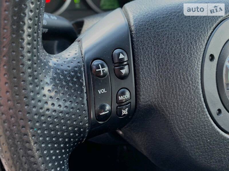 Минивэн Mazda 2 2007 в Ровно