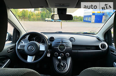 Хэтчбек Mazda 2 2010 в Житомире