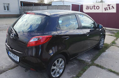 Хэтчбек Mazda 2 2011 в Звягеле