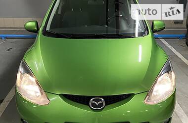 Хэтчбек Mazda 2 2008 в 