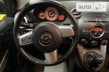 Хэтчбек Mazda 2 2008 в 