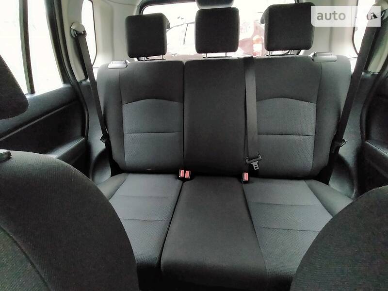 Хэтчбек Mazda 2 2006 в Ровно