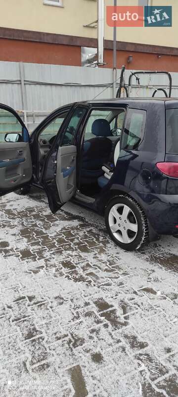 Хетчбек Mazda 2 2004 в Києві фото 5 Хетчбек Mazda 2 2004 в Києві