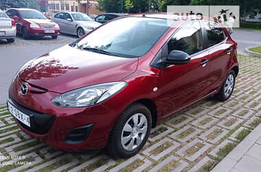 Хэтчбек Mazda 2 2011 в 