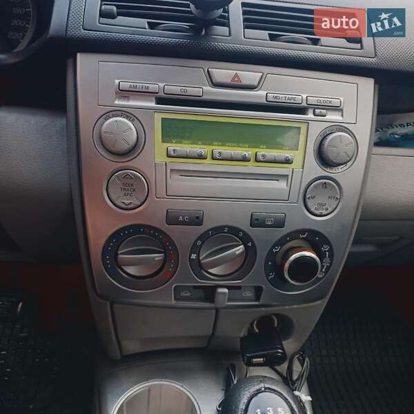 Хетчбек Mazda 2 2004 в Києві фото 13 Хетчбек Mazda 2 2004 в Києві