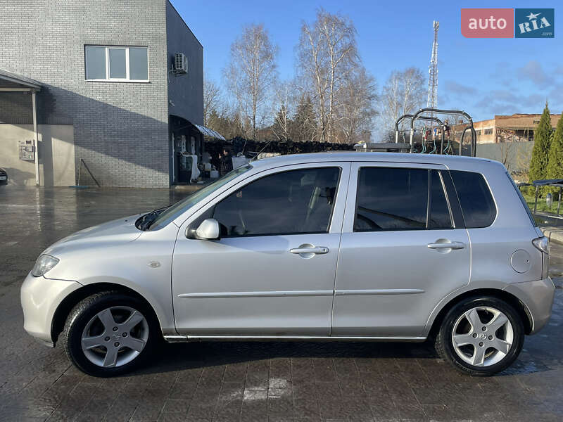 Хэтчбек Mazda 2 2007 в Луцке
