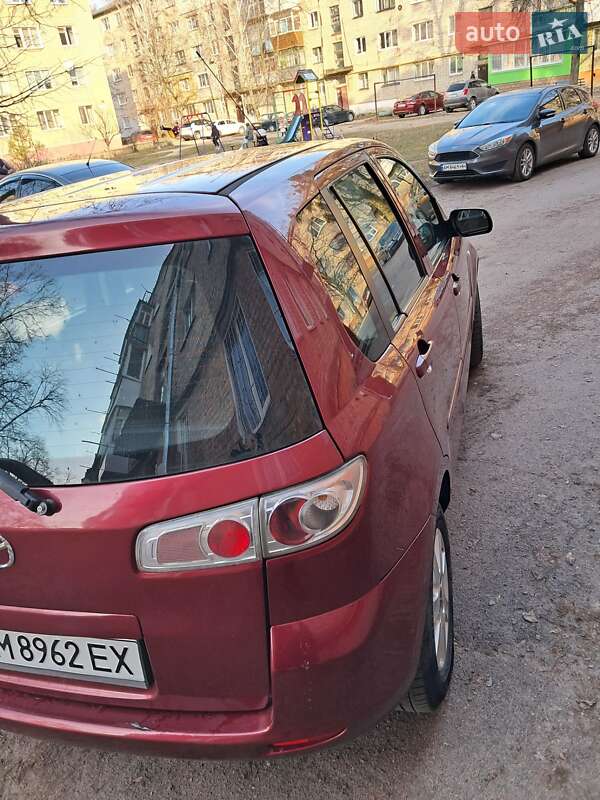 Хэтчбек Mazda 2 2007 в Коростене