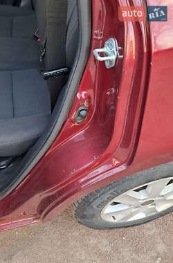Хэтчбек Mazda 2 2007 в Коростене