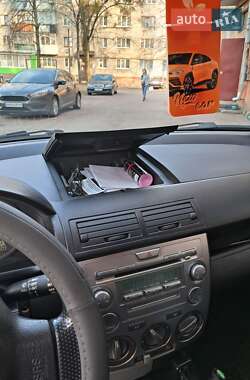 Хэтчбек Mazda 2 2007 в Коростене