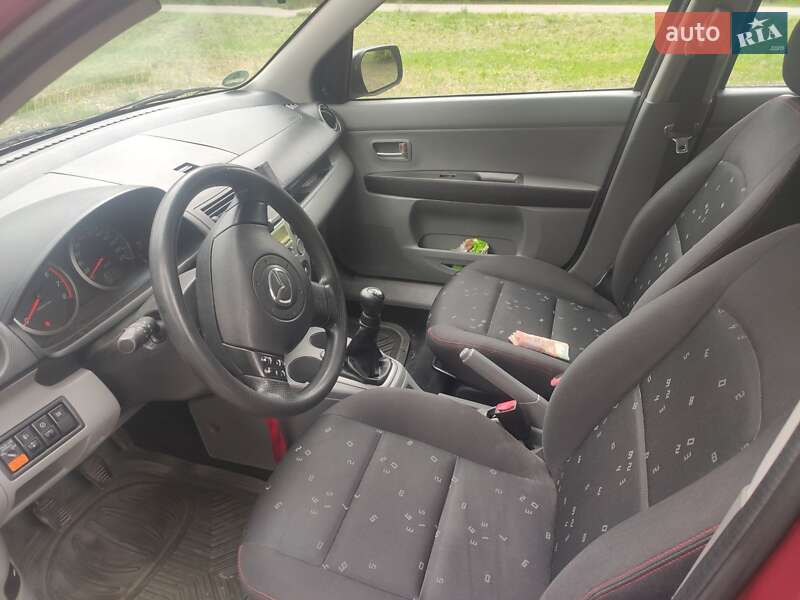 Хетчбек Mazda 2 2004 в Ковелі