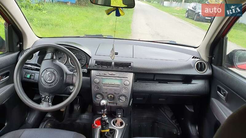 Хэтчбек Mazda 2 2005 в Буче