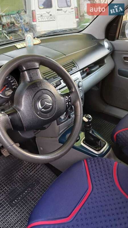 Хэтчбек Mazda 2 2004 в Сокирянах