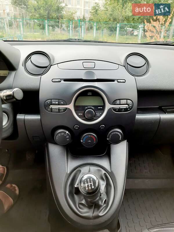 Хэтчбек Mazda 2 2008 в Киеве
