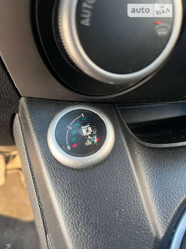 Хэтчбек Mazda 2 2011 в Ровно фото 27 Хэтчбек Mazda 2 2011 в Ровно