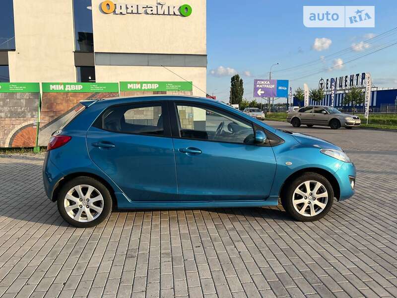 Хэтчбек Mazda 2 2011 в Ровно фото 4 Хэтчбек Mazda 2 2011 в Ровно