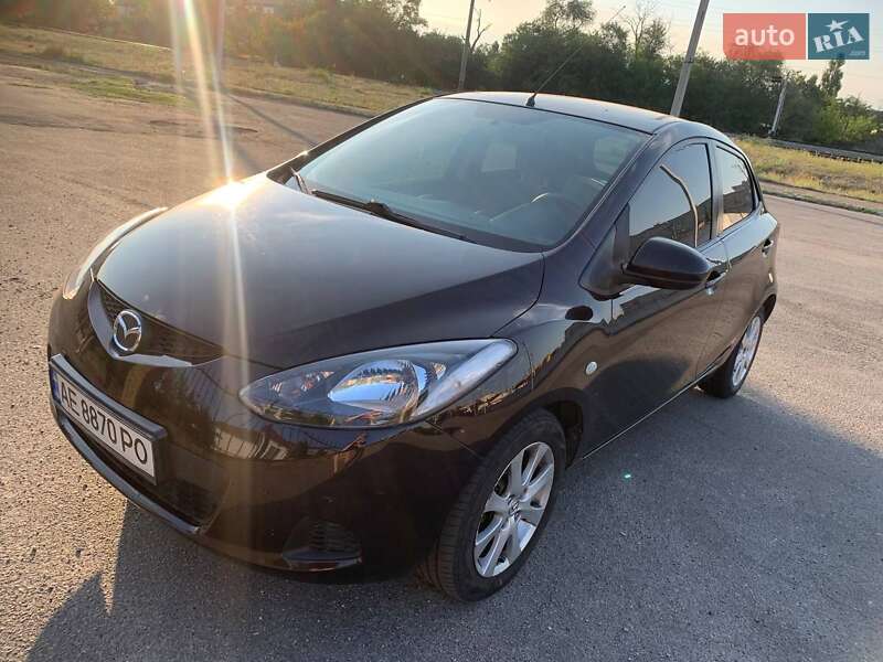 Хетчбек Mazda 2 2008 в Дніпрі