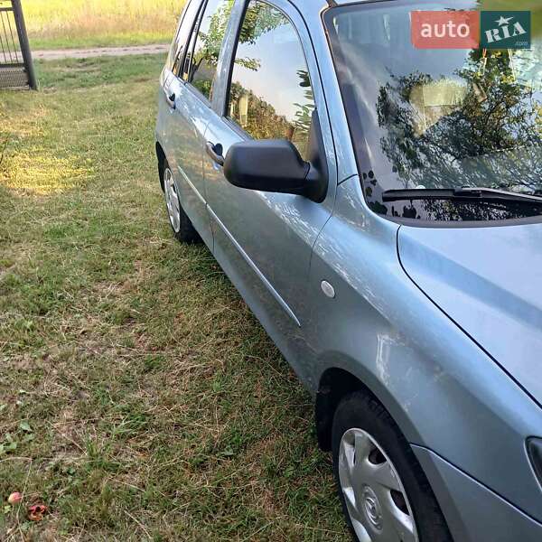 Хэтчбек Mazda 2 2006 в Ровно