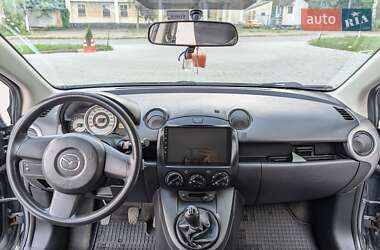 Хэтчбек Mazda 2 2008 в Черновцах