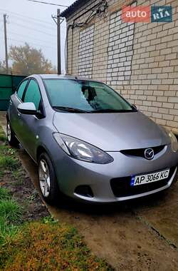 Хэтчбек Mazda 2 2009 в 