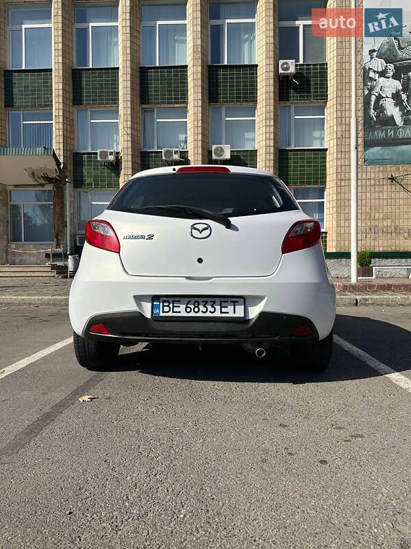 Хэтчбек Mazda 2 2011 в Николаеве