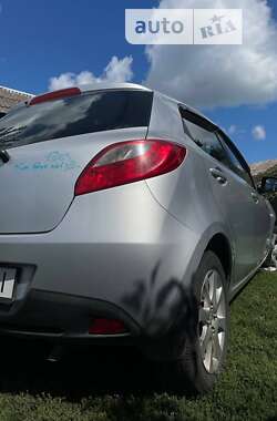 Хетчбек Mazda 2 2008 в Павлограді