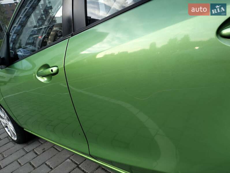 Хетчбек Mazda 2 2008 в Луцьку