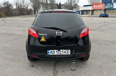 Хэтчбек Mazda 2 2009 в 
