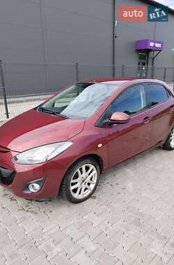 Хетчбек Mazda 2 2013 в Івано-Франківську