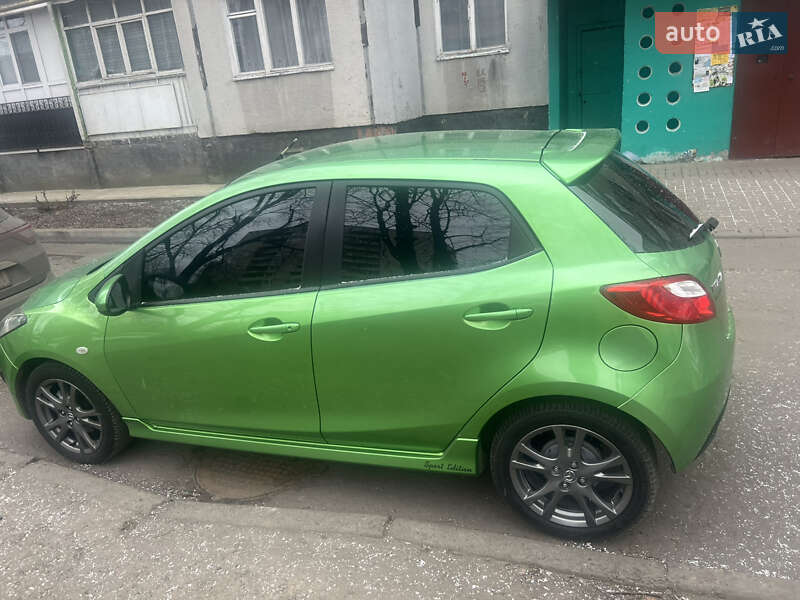 Хэтчбек Mazda 2 2009 в Белой Церкви