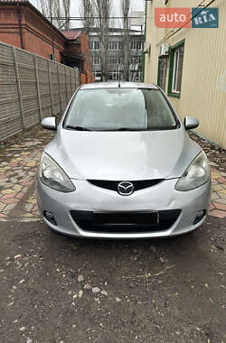 Хэтчбек Mazda 2 2007 в 