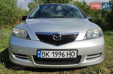 Хэтчбек Mazda 2 2004 в Ровно