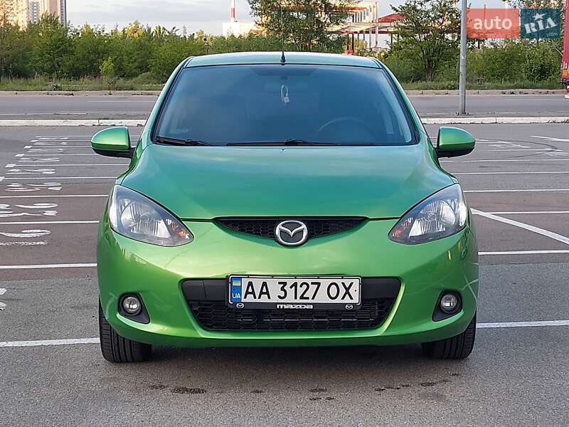 Хетчбек Mazda 2 2009 в Києві