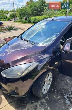 Хэтчбек Mazda 2 2009 в 