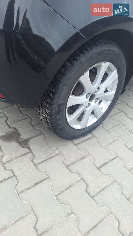 Хетчбек Mazda 2 2007 в Старокостянтинові