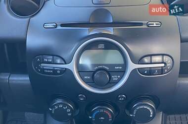 Хэтчбек Mazda 2 2008 в 