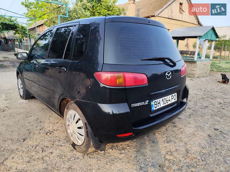 Хетчбек Mazda 2 2006 в Тарутиному