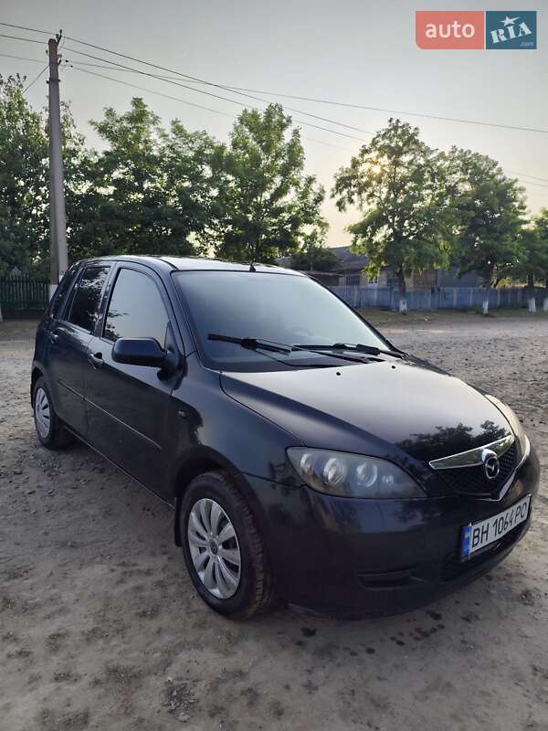 Хетчбек Mazda 2 2006 в Тарутиному