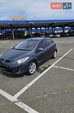 Хэтчбек Mazda 2 2008 в 